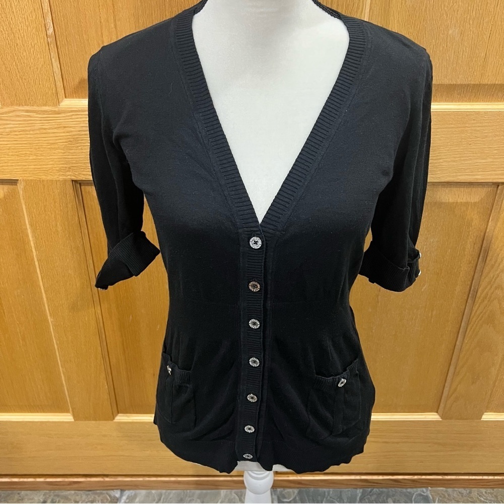 White House Black Market Cardigan Size M Black Short Sleeve Buttons V-neck - Picture 8 of 10